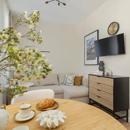 Luxury Barnim Vernon By Bookinghost