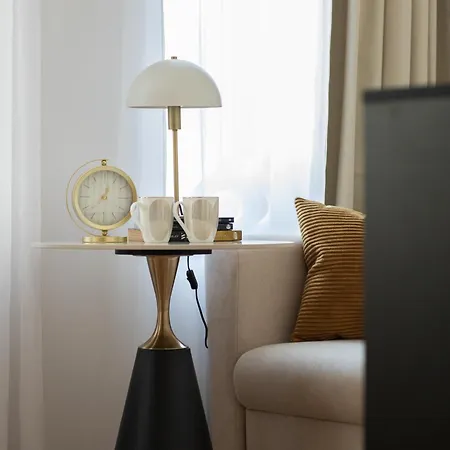 Luxury Barnim Vernon By Bookinghost