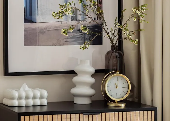 Luxury Barnim Vernon By Bookinghost