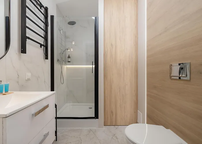 Luxury Barnim Vernon By Bookinghost