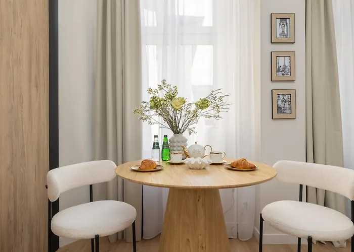 Luxury Barnim Vernon By Bookinghost