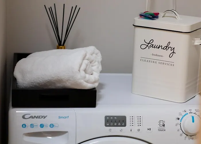 Luxury Barnim Vernon By Bookinghost *